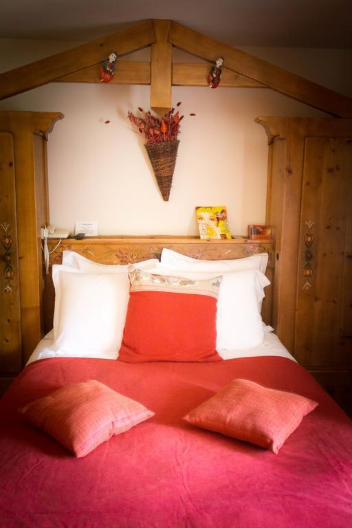 Hotel Le Bonheur dans le Pré Lucinges Habitación foto
