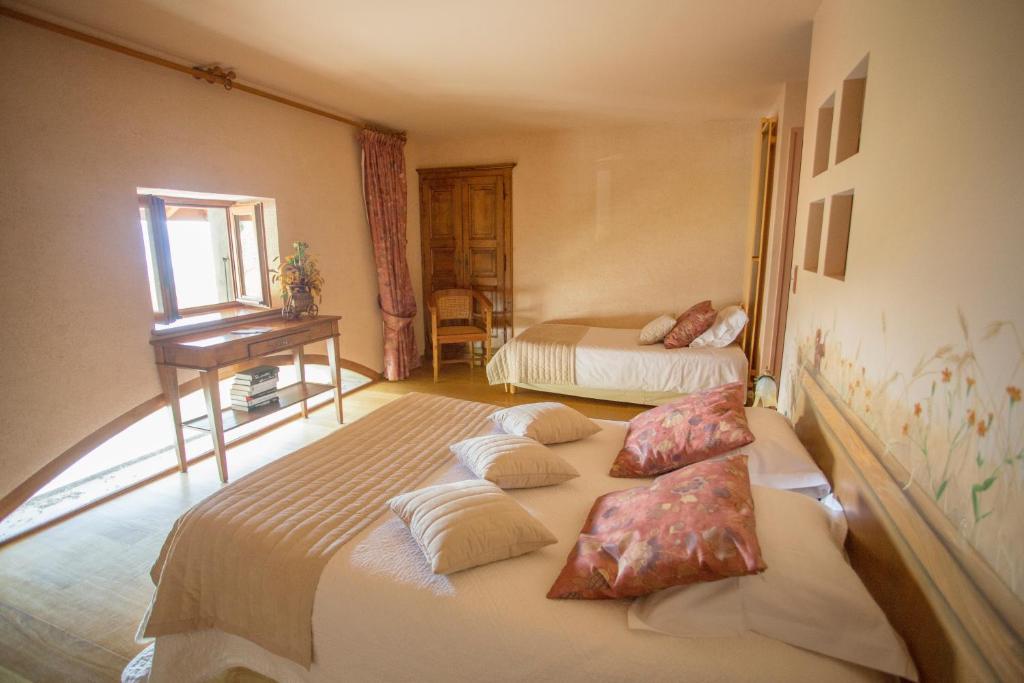 Hotel Le Bonheur dans le Pré Lucinges Habitación foto