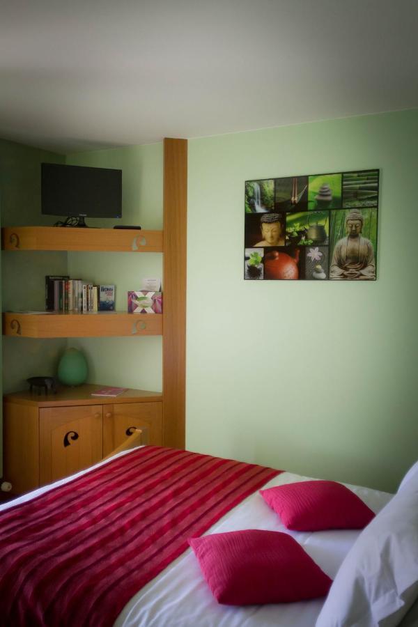 Hotel Le Bonheur dans le Pré Lucinges Habitación foto