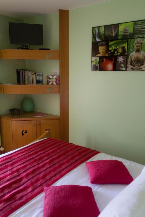 Hotel Le Bonheur dans le Pré Lucinges Habitación foto