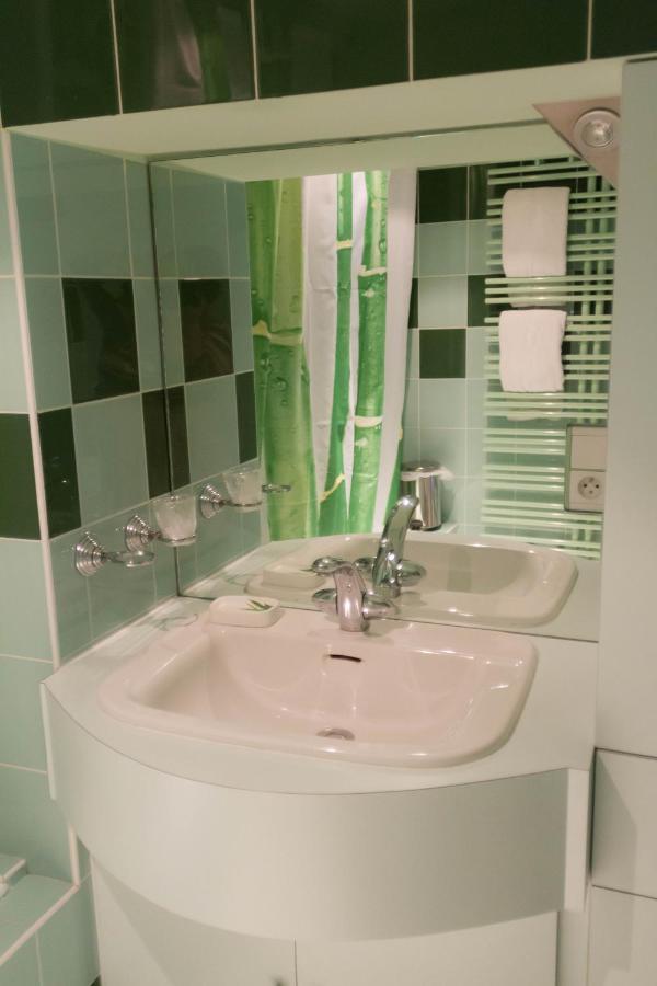 Hotel Le Bonheur dans le Pré Lucinges Habitación foto